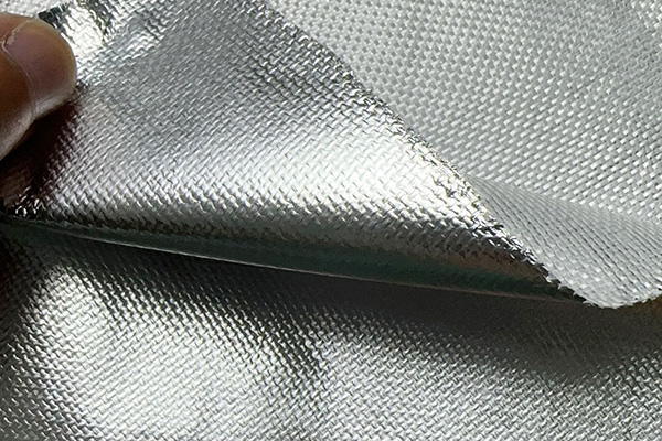 Tela de fibra de vidrio aluminizada